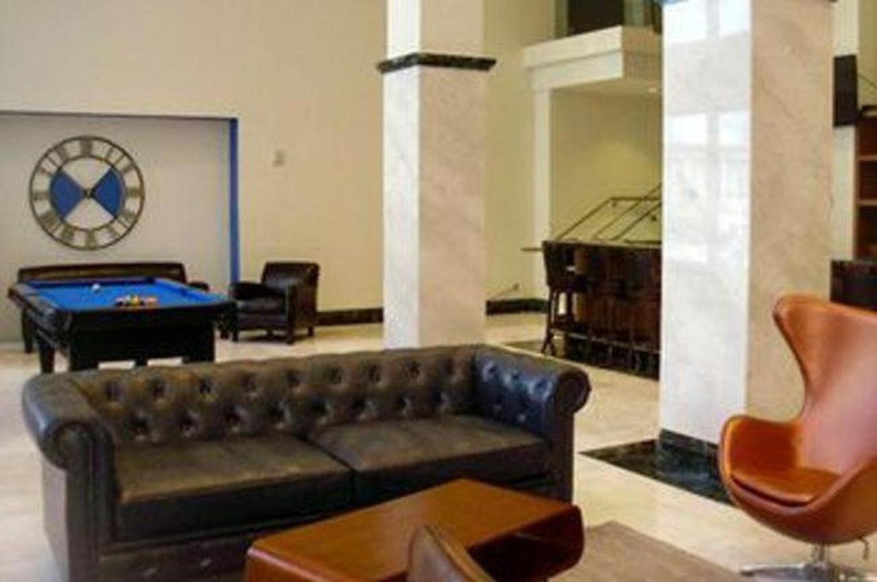 Comfort Inn & Suites - Kew Gardens Near La Guardia Airport ニューヨーク エクステリア 写真