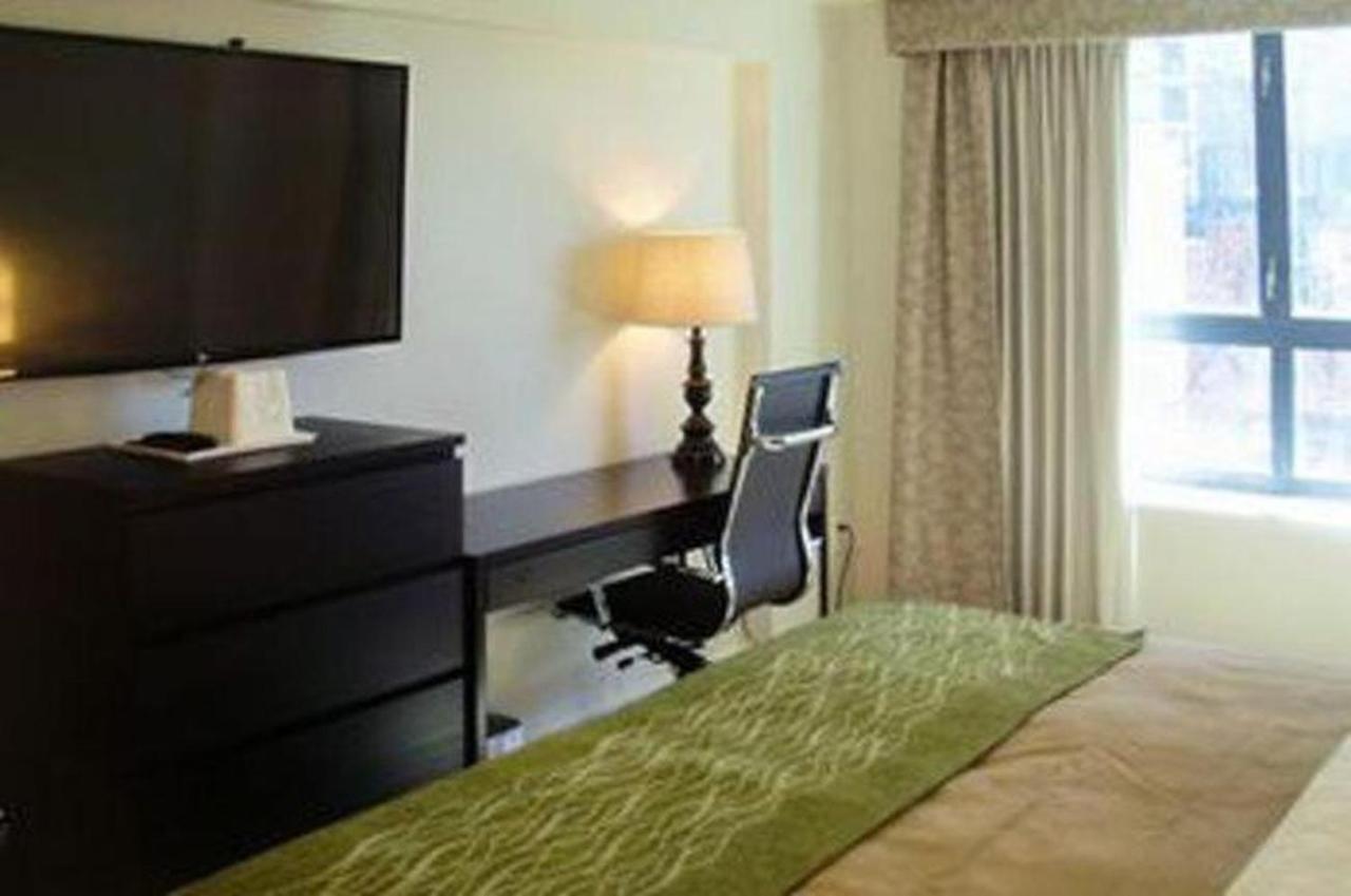 Comfort Inn & Suites - Kew Gardens Near La Guardia Airport ニューヨーク エクステリア 写真